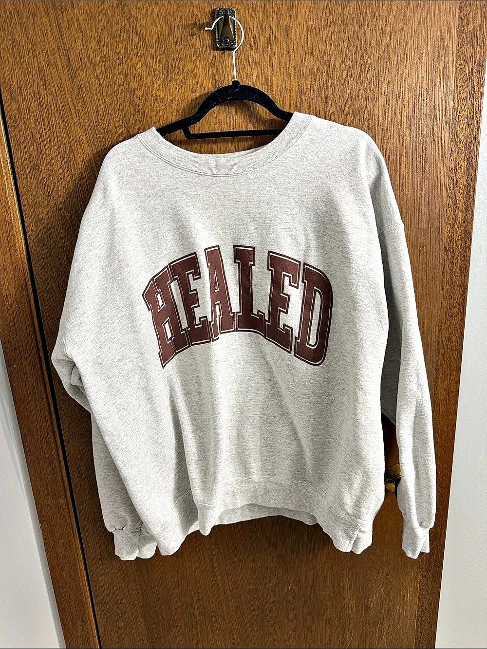 The Bar Varsity Sweatshirt Collegiate Graphic Gray & Brown XL